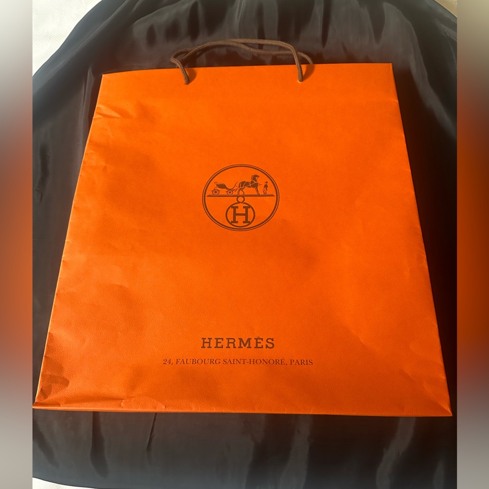 Hermes Large Shopping Bag with Ribbon 16 x 18 x 7 - Picture 5 of 7